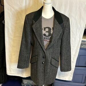 Casual Corner Tweed Blazer. Size 8 EUC